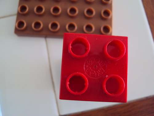 LOT OF OVER 75 MEGA BLOKS INCLUDES THOMAS THE TANK BY GULLANE & A HELICOPTER