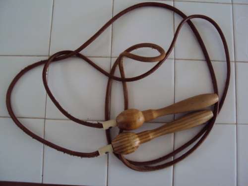 SPORTSMAN KEEP FIT SKIPPING ROPE LEATHER WITH WOODEN HANDLES  Length 2.8cm