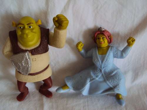 Mattel 2009 Shrek (13cm) & Fiona (11.5cm minor paint loss) Hard plastic