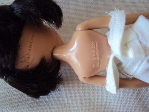 BRATZ TENNIS STAR, pigtails, black hair, bendy legs MGA 2001(23.5cm tall in shoes)