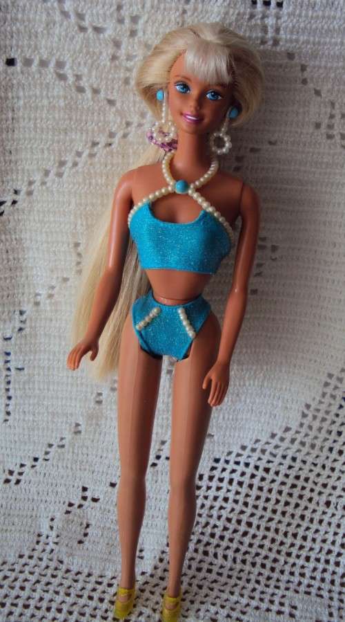 GORGEOUS VINTAGE BARBIE DOLL IN BIKINI WITH EXTRA GOLD TOP & SKIRT LONG SILKY SMOOTH HAIR