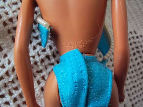 GORGEOUS VINTAGE BARBIE DOLL IN BIKINI WITH EXTRA GOLD TOP & SKIRT LONG SILKY SMOOTH HAIR