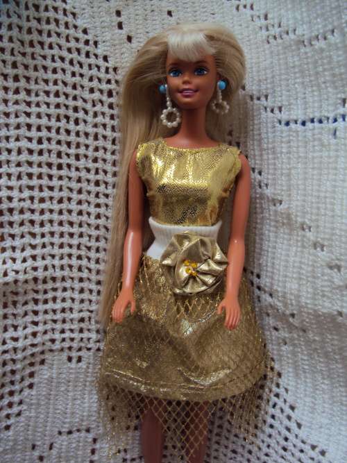 GORGEOUS VINTAGE BARBIE DOLL IN BIKINI WITH EXTRA GOLD TOP & SKIRT LONG SILKY SMOOTH HAIR