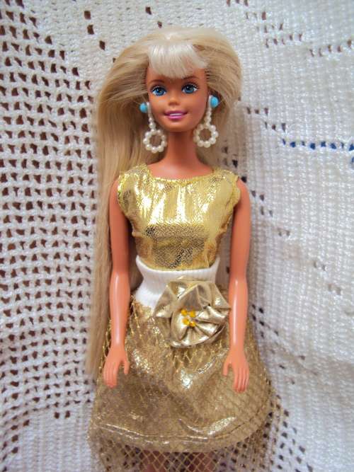 GORGEOUS VINTAGE BARBIE DOLL IN BIKINI WITH EXTRA GOLD TOP & SKIRT LONG SILKY SMOOTH HAIR