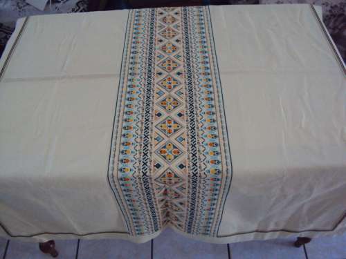 Richly Hand embroidered large cotton Tablecloth  Size: 168cm x132cm - HEIRLOOM in good cond