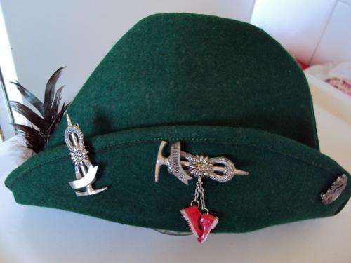 GENUINE SWISS FELT CAP WITH DECORATIVE PINS