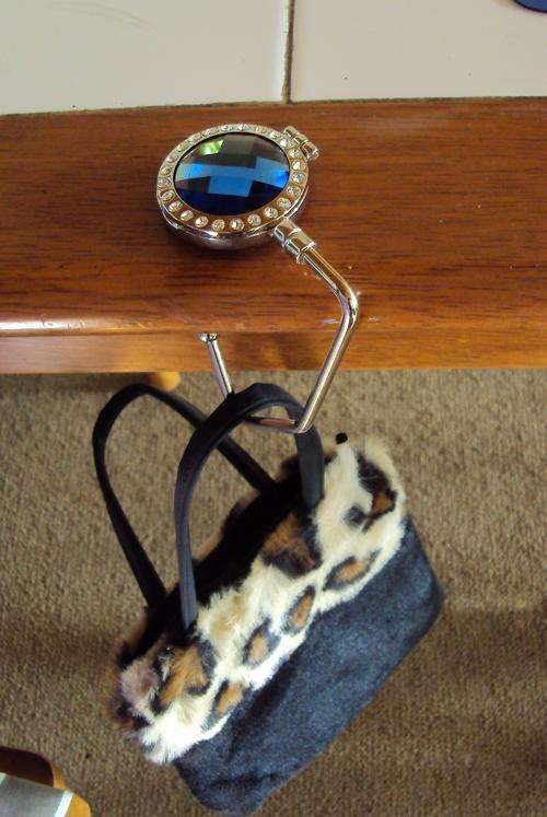 HANDBAG HANGER FOR THE TABLE (in velvet case)
