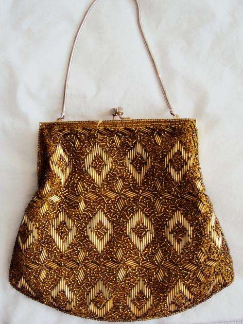 BEADED GOLD EVENING BAG - VINTAGE