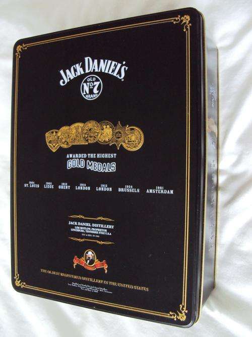 JACK DANIELS COLLECTOR TIN "Gold medal" Very Good Cond (regret empty)