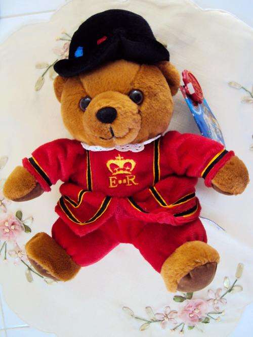 Simply Soft Collection KEEL TOYS BEAR, hang tag & label intact - very good cond