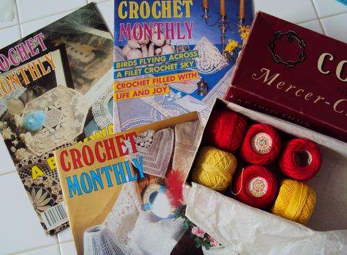 Combo of 3 Mags and box Coats Mercer cotton No.20 (6 balls)