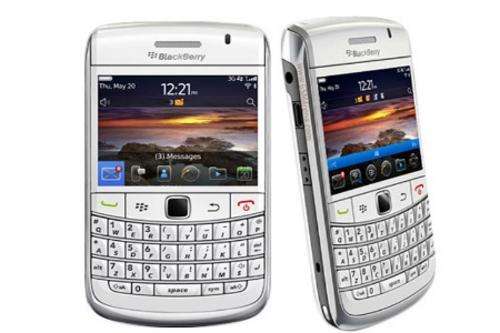 BRAND NEW BLACKBERRY 9780- BOLD 3 !!! WHITE