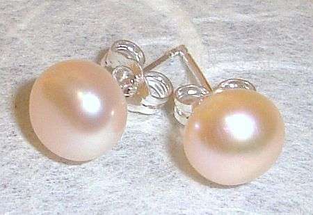 MARYKAY - 6.5mm DAINTY APRICOT PINK CULTURED FRESHWATER PEARL STUD EARRINGS - IDEAL FOR YOUR WEDDING