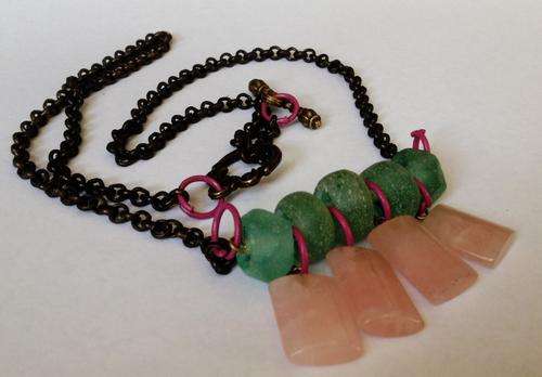 MARYKAY - JUST LOVELY UPCYCLED SEA GREEN BEACH GLASS AND ROSE QUARTZ NECKLACE