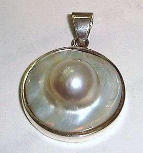 MARYKAY - MARYKAY - OPULENT 23mm MABE PEARL PENDANT SET IN STERLING SILVER 5