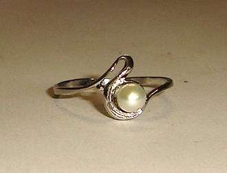 MARYKAY - LOVELY FRESHWATER WHITE PEARL RING -  SILVER 6,5/N