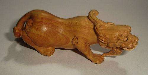 MARYKAY - DELIGHTFUL TINY DRAGON BOXWOOD NETSUKE SCULPTURE