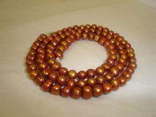 MARYKAY - LOVELY COPPER COLOURED GENUINE FRESHWATER PEARL NECKLACE