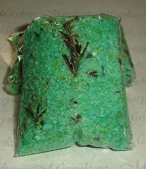 MARYKAY  - NATURAL ROSEMARY SEA SALT BATH SALTS WITH PURE ESSENTIAL OILS