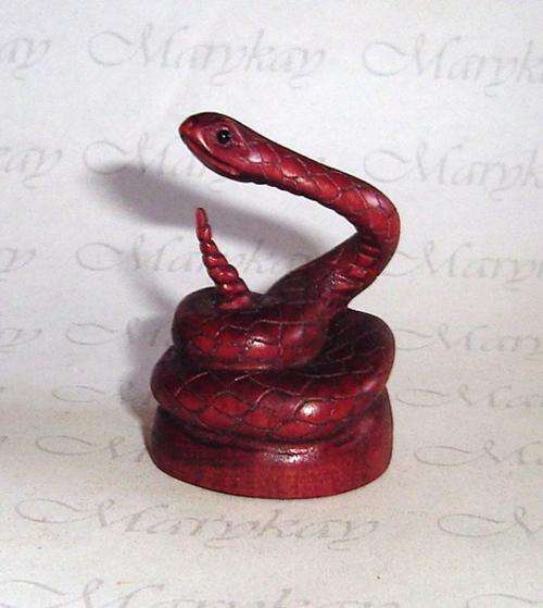 MARYKAY - DELIGHTFUL TINY SNAKE BOXWOOD NETSUKE SCULPTURE