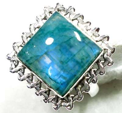 MARYKAY - BEAUTIFUL GREEN MOONSTONE RING  IN .925 STERLING SILVER - 9/S