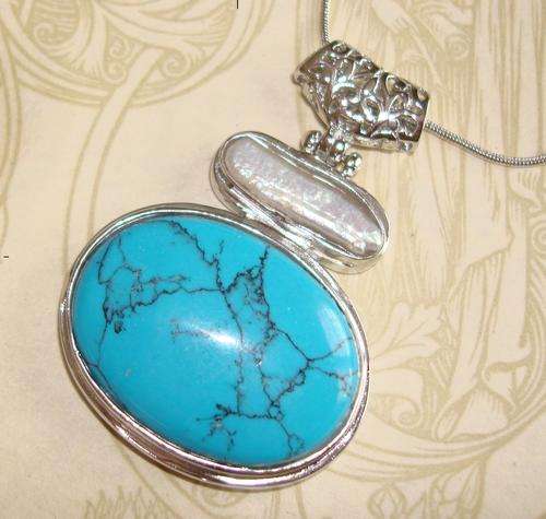 MARYKAY - HUGE TURQUOISE AND BIWA PEARL SILVER CHOKER PENDANT