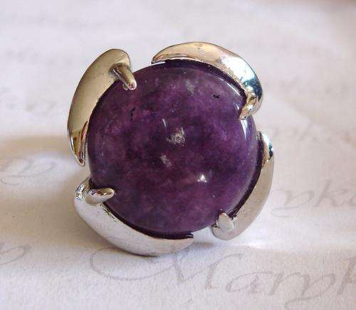 MARYKAY - STUNNING NATURAL AMETHYST DRESS RING - CRAFTED IN INDIA