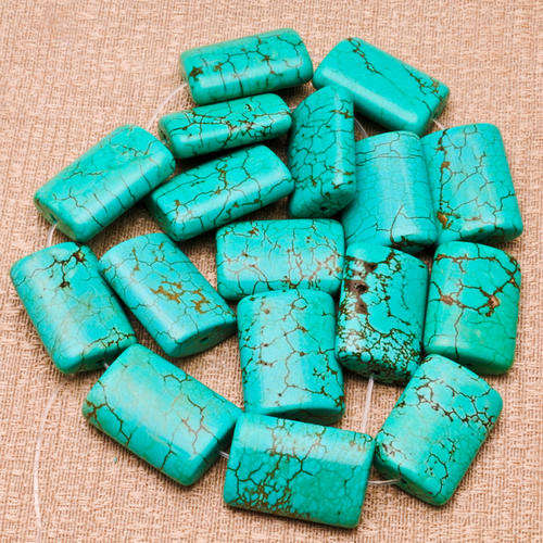 MARYKAY  - NATURAL TURQUOISE GEMSTONE BEADS - IDEAL FOR CRAFTS/BEADING 24/18R