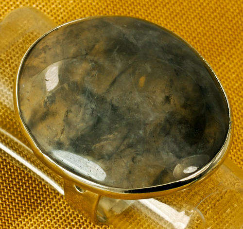 MARYKAY - BIG NATURAL GREY QUARTZ GEMSTONE COCKTAIL RING