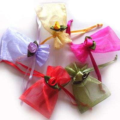 MARYKAY - 6 x 9 DELIGHFUL CERISE ORGANZA JEWELLERY GIFT BAGS - IDEAL FOR WEDDING