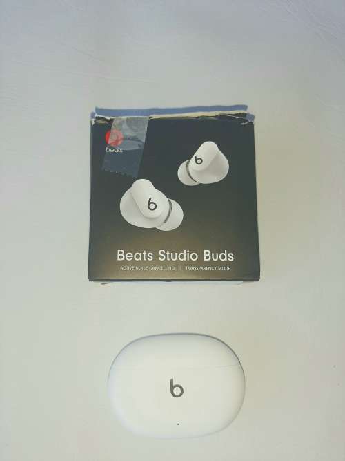 Beats Studio buds