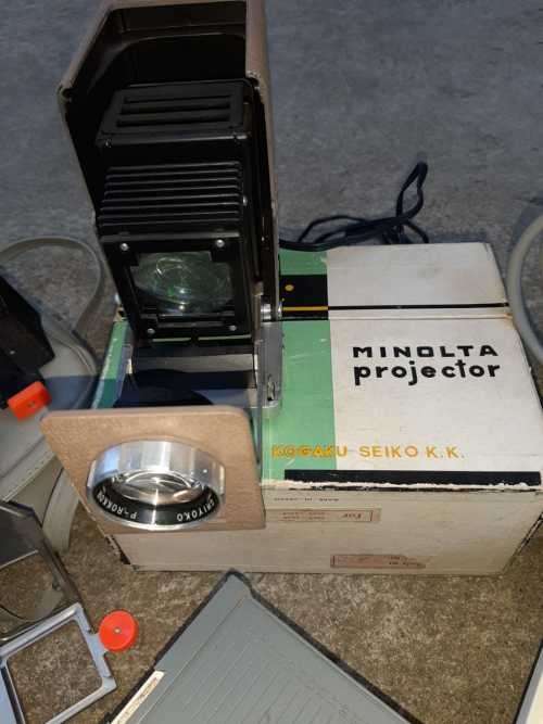 Mini slide projector and normal slide projector