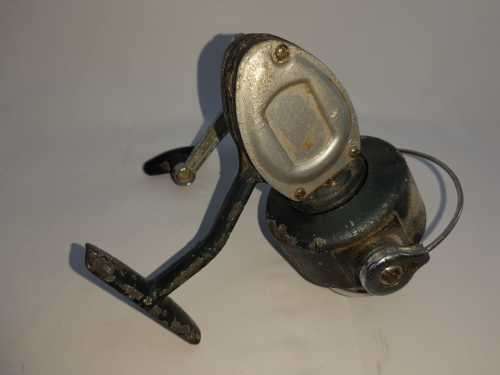 Set of 2 antique fishing reels