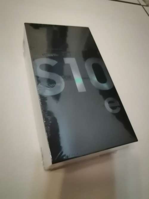 Samsung S10e - 128BG / 6GB Prism Black, Sealed, Local Stock