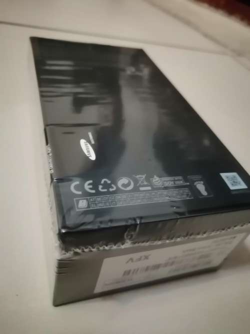 Samsung S10e - 128BG / 6GB Prism Black, Sealed, Local Stock