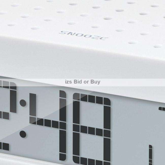 Oregon Scientific Classic Alarm Clock With Radio  ***DEMO UNIT*** CLEARANCE