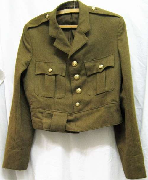 OLD SCOTTISH BUNNY JACKET WITH "DUKE OF EDINBURGH'S OWN VOLUNTEER RIFLES" BUTTONS ON IT SIZE MEDIUM