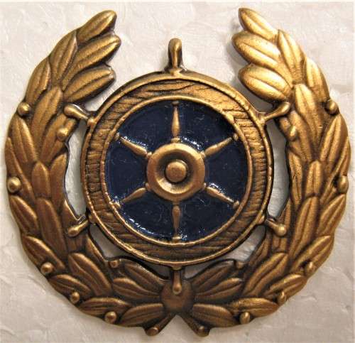 OLD S.A. NAVY COXWAINS BREAST BADGE WITH BLACK CENTRE WITH PINS IN  AN UNUSED CONDITION
