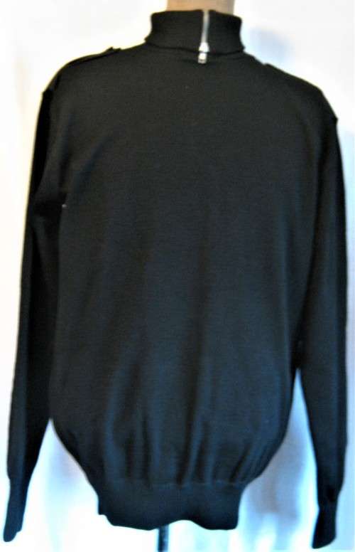 S.A. NAVY SUBMARINER TURTLE NECK PURE WOOL JERSEY WITH EPAULETTES SIZE 112 (XL) IN UNUSED CONDITION
