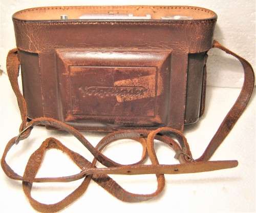 VOIGTLANDER BESSA 1 CAMERA CIRCA 1950 WITH VASKAR 1:4.5 / 105 LENS, LEATHER CASE NEEDS REPAIR
