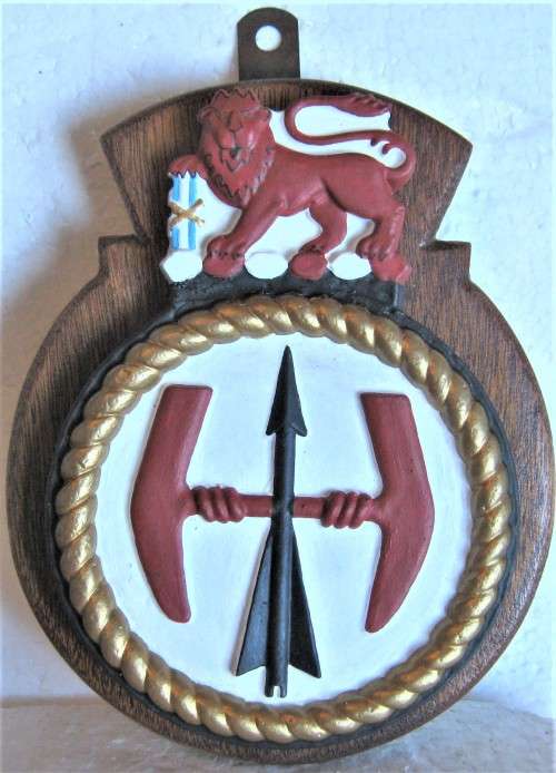 OLD S.A. NAVY RARE `NAVAL ARMS DEPOT DURBAN`  PLAQUE MADE OF METAL - LATER HANDED TO THE AIR FORCE