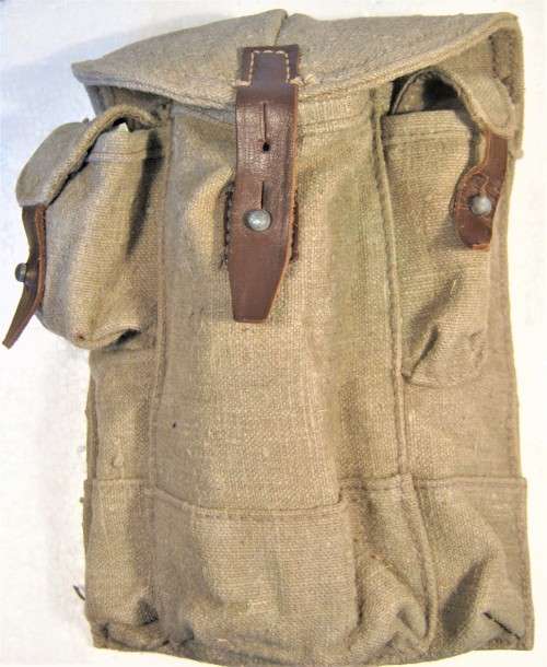 BORDER WAR ERA SOVIET UTILITY POUCH UNDATED BUT SAME MAKER AS 1961 GRENADE POUCH - 25CM X 17CM