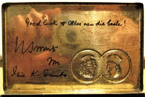 1943 WW II KERSFEES - CHRISTMAS CIGARETTE TIN FROM THE S.A. GIFTS AND COMFORTS COMMITTEE