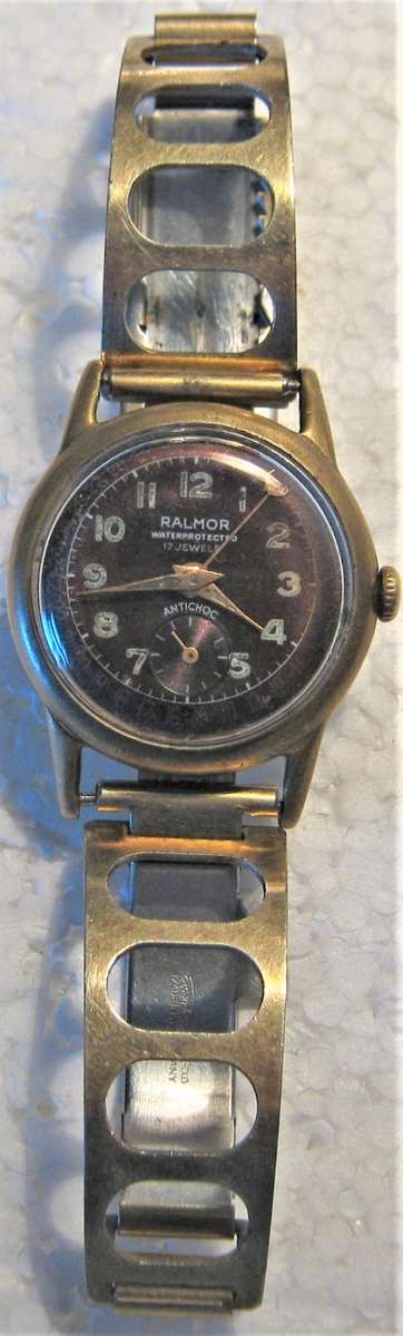 VINTAGE RALMOR ANTICHOC MENS WATCH WITH ROLLED GOLD STRAP - NOT WORKING AND BACK IS LOOSE