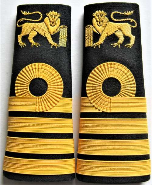 OLD S.A. NAVY CAPTAINS SLIP ON SHOULDER STRAPS IN VERY GOOD CONDITION