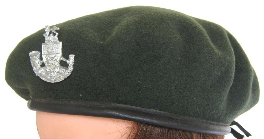 DURBAN LIGHT INFANTRY PRE BALKIE BERET WITH BADGE DATED 1977/78 SIZE 55 IN GOOD CONDITION