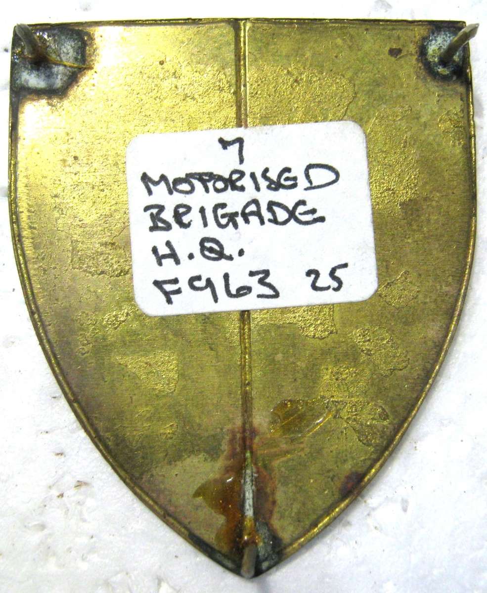 7 MOTORISED BRIGADE HQ FLASH WITH PINS IN GOOD CONDITION