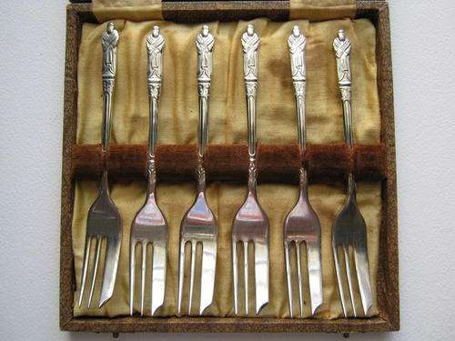 BOXED SET OF APOSTLE CAKE FORKS - Very good condition