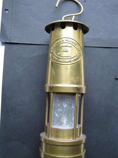 E. THOMAS & WILLIAMS Ltd - MINERS LAMP - MADE IN ABERDARE - WALES - No 124925 - Working
