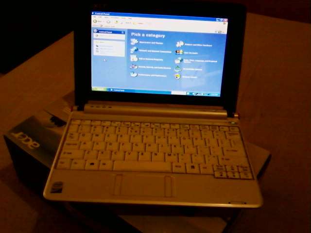 ACER Netbook...BARGAIN!! Low Starting Bid!!
